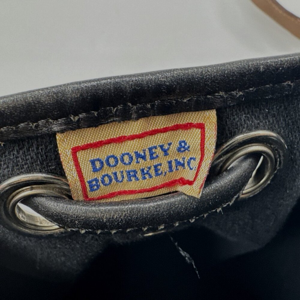 Vintage Dooney & Bourke Bucket Bag Purse Black Crossbody Logo Leather Canvas Y2K - Picture 4 of 12